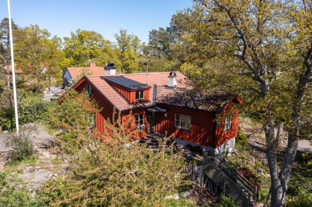 8. Nyla╠eggning av a╠esnetrappa i hussla╠ett