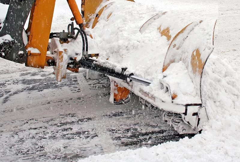 Snorojning halkbekampning till BRF. Huddinge Stuvsta