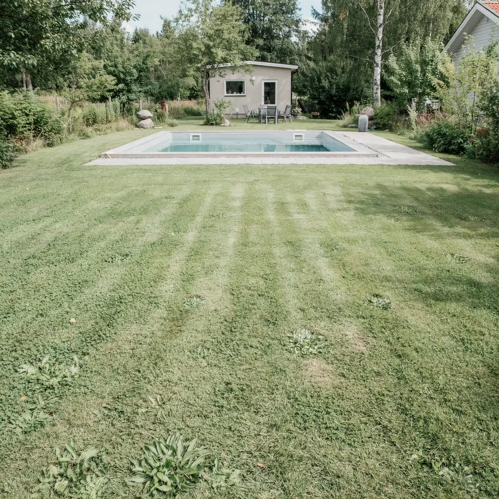 bygga pool huddinge stockholm